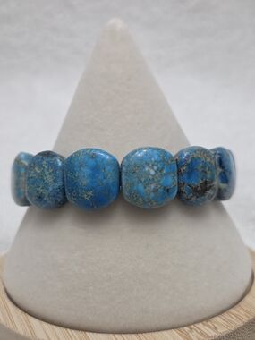 Blue (Enhanced) Jasper Cabochon Stretch Panel Bracelet